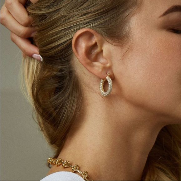 18K GOLD TONE MICRO PAVÉ CZ ENCRUSTED 1” HOOP LOOP EARRINGS ANTHROPOLOGIE NEW - Picture 6 of 15